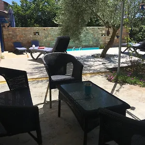 https://holiday-home-ava.in-istria.net
